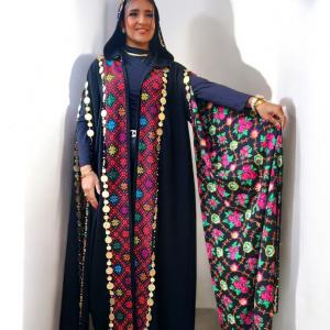 قُفطان كريب إكسترا فلوري هندي بتطريز سيناوي يدوي وعملات معدنية وكريستال | Extra Crêpe Floral Indian Kaftan with Handmade Sinai Embroidery, Coins & Crystals